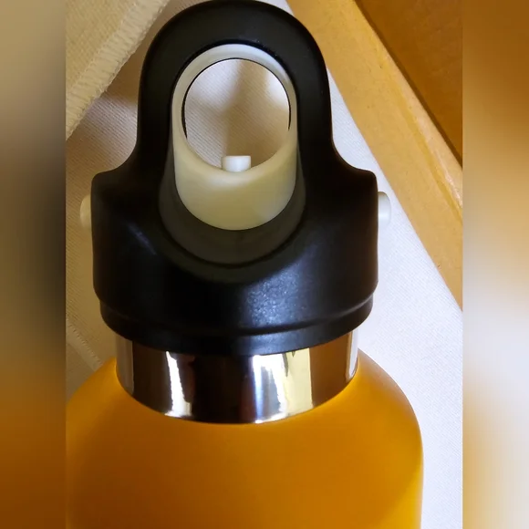 LV Vacuum bottle VIP gift - Picture 9 of 11